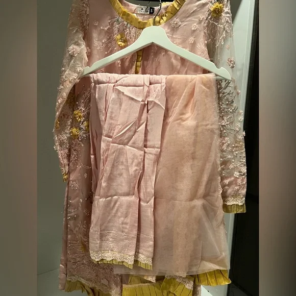 Pink and Yellow Embroidered Pakistani/Indian Dress Set - Picture 4 of 6